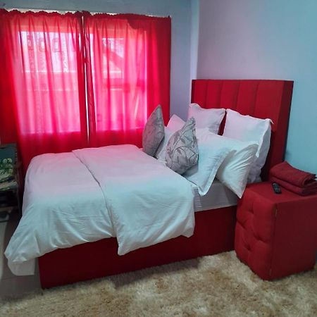 Brooklyn Queens And Kings Guesthouse เคปทาวน์ ภายนอก รูปภาพ